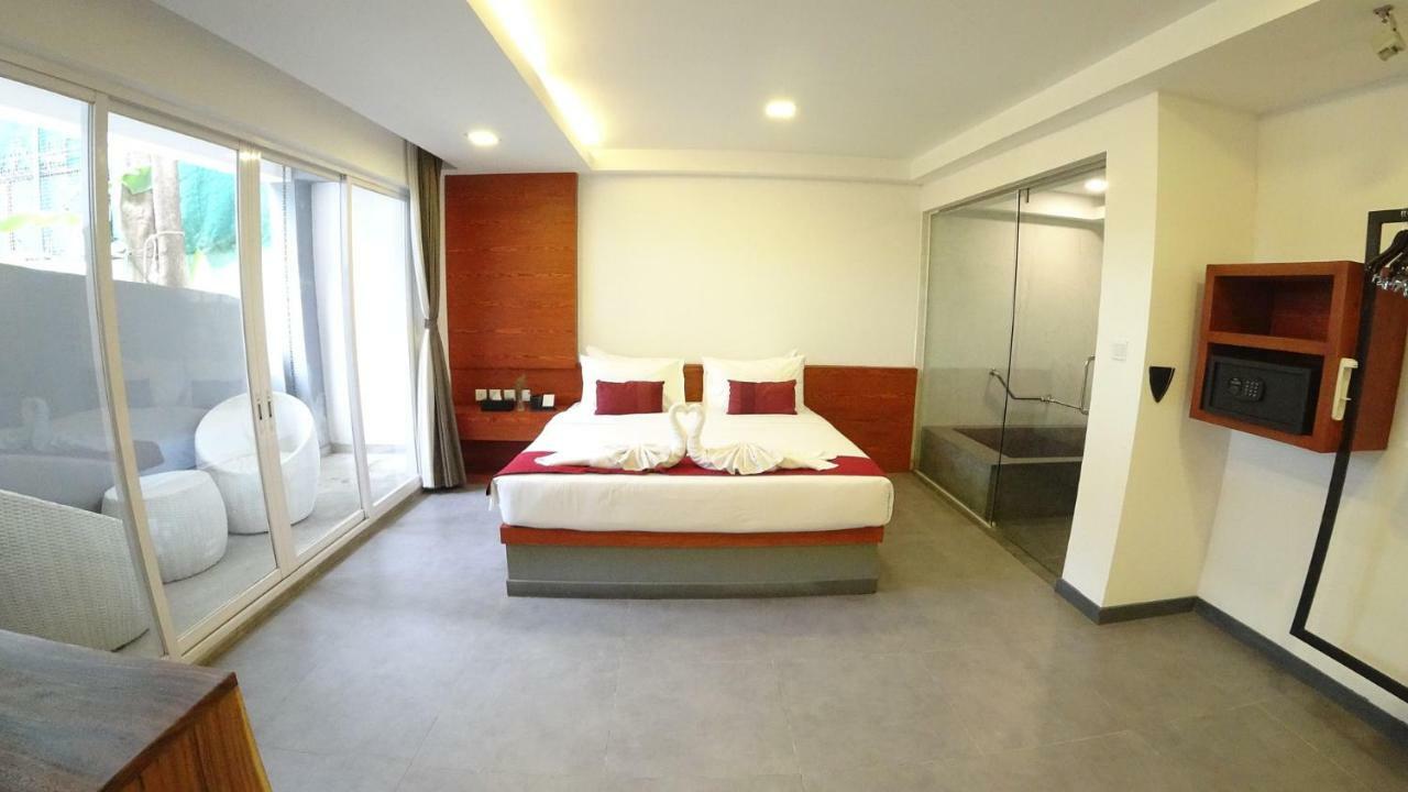 Hotel Records Phnom Penh Exterior photo